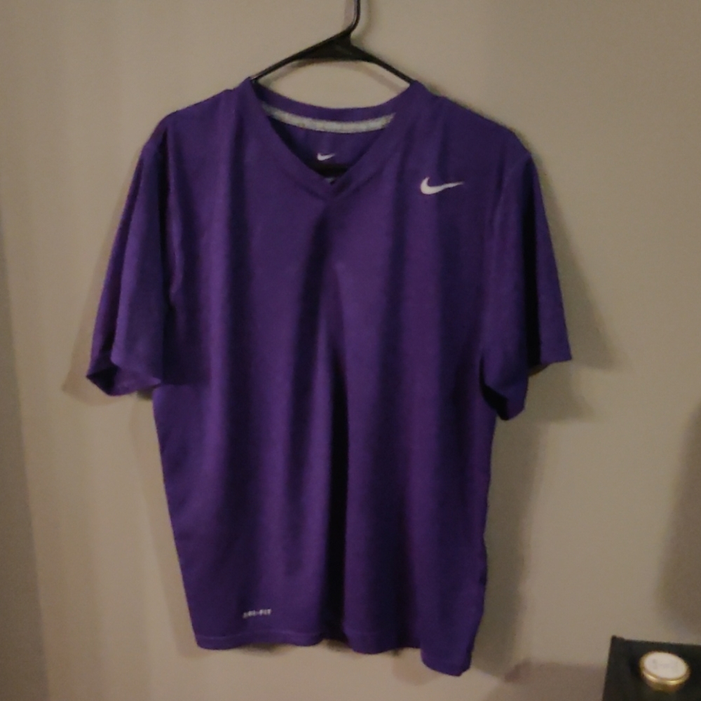 Nike dri-fit t shirt purple large